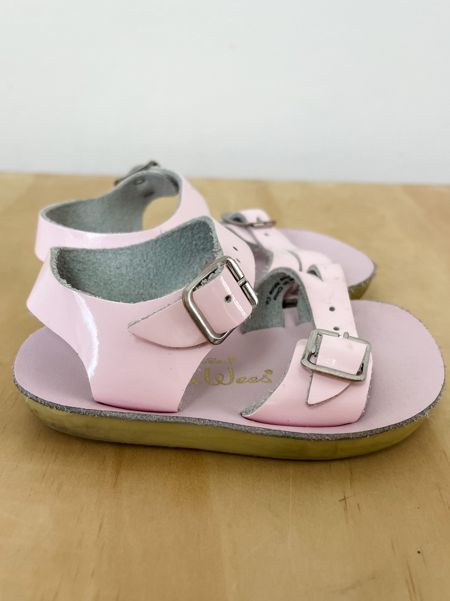 Pink Saltwater Sandals Size 3 Jill and Joey